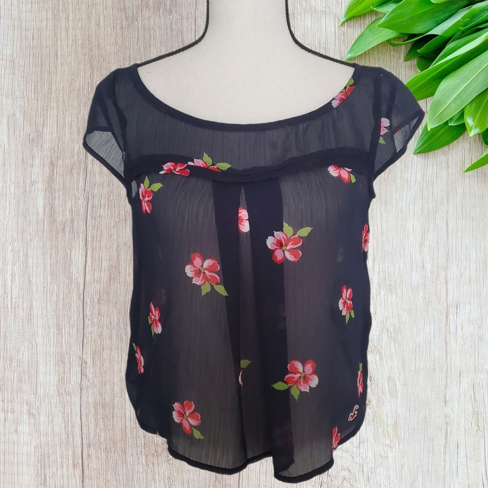 Hollister navy floral cap sleeve top